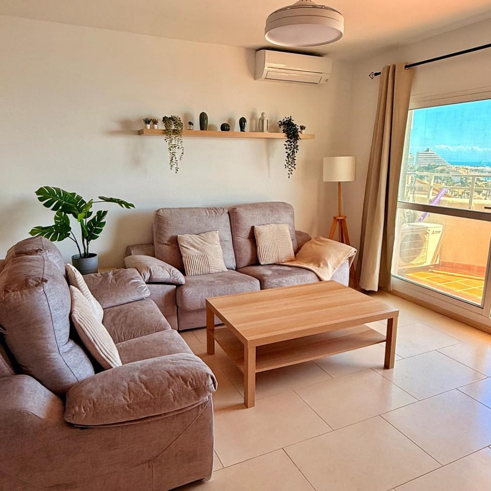 Deluxe Large Apartment Sea Views Benalbeach Apartment in Benalmadena