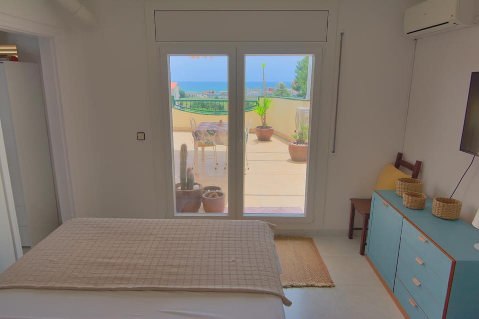 Bedroom, Sea view