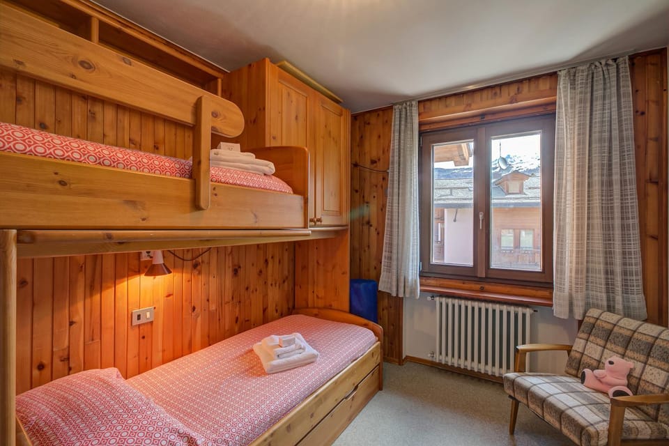 bunk bed