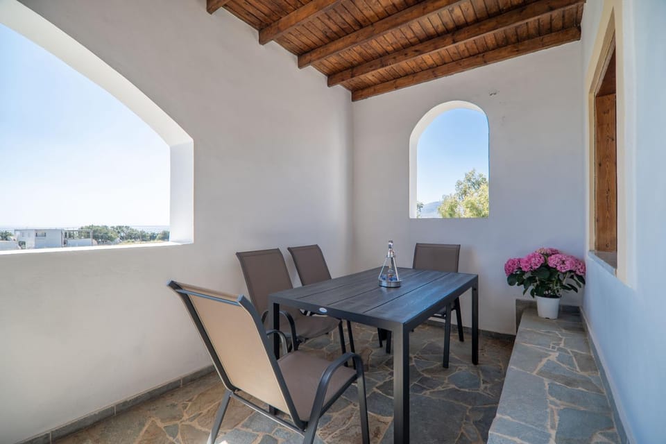View (from property/room), Balcony/Terrace