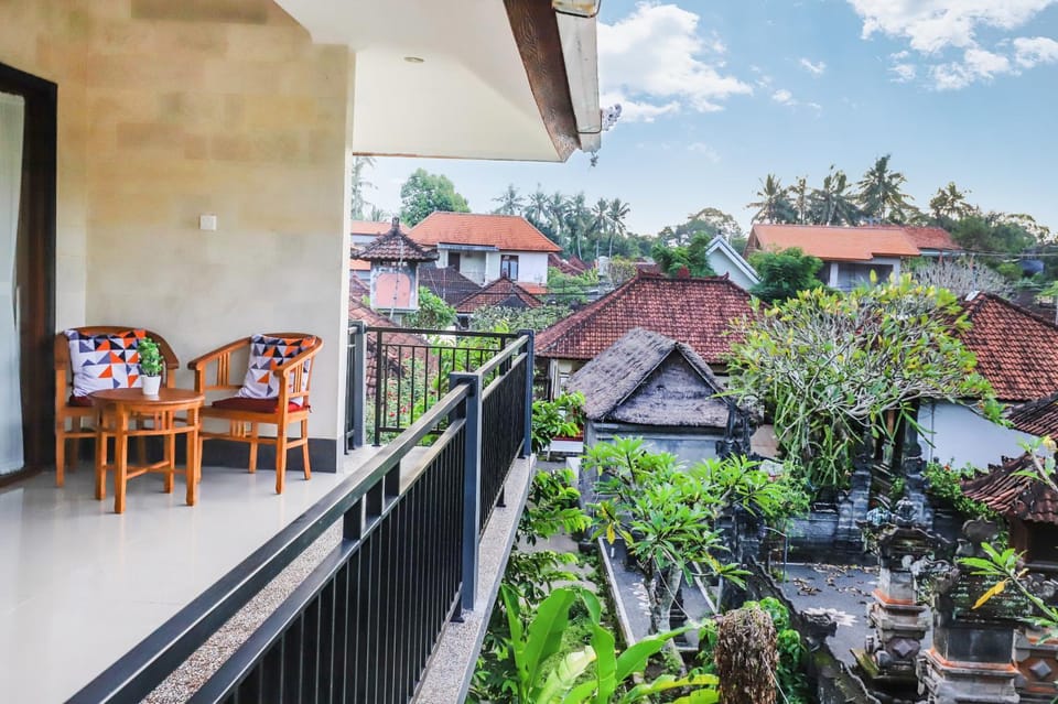 Property building, Patio, Spring, Garden, View (from property/room), Balcony/Terrace, Balcony/Terrace, Garden view