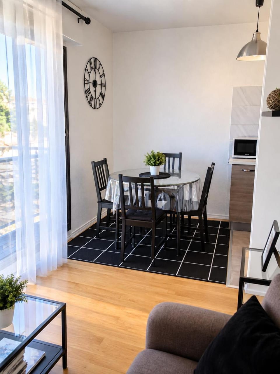 Direct centre de Bordeaux, aéroport, gare et tramway Apartment in Mérignac
