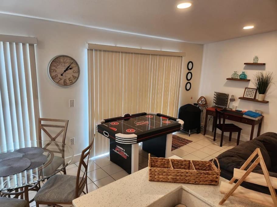 Walk to Hard Rock ~ Amazing 5 Star Home Away From Home! House in Miami Gardens