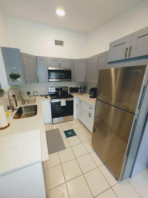 Walk to Hard Rock ~ Amazing 5 Star Home Away From Home! House in Miami Gardens