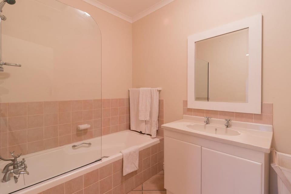 Bathroom, Bath