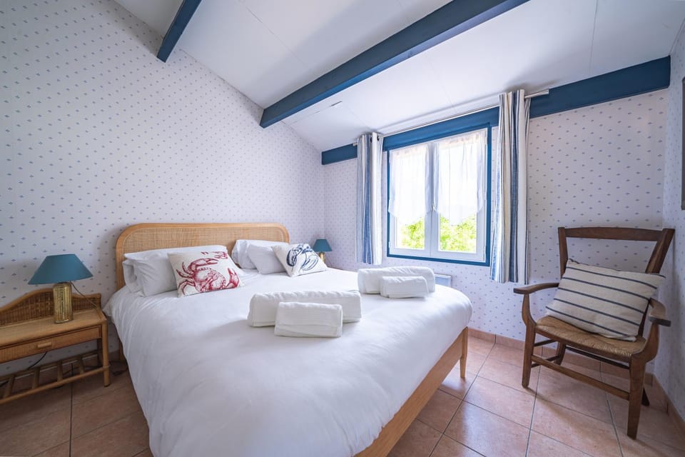 Bedroom, heating