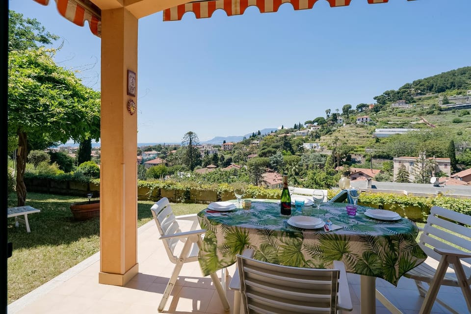 Natural landscape, Dining area, Garden view