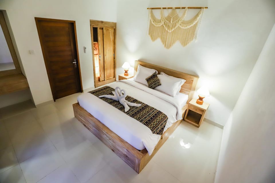 Bed, Photo of the whole room, Bedroom, towels, wardrobe