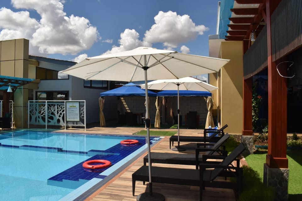 Swimming pool