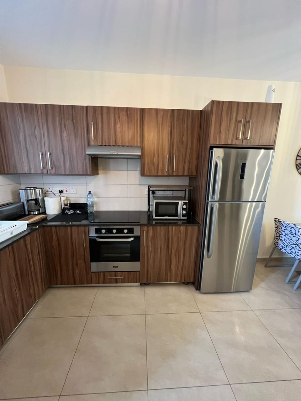 Coffee/tea facilities, Kitchen or kitchenette, dishwasher, oven, stove, toaster