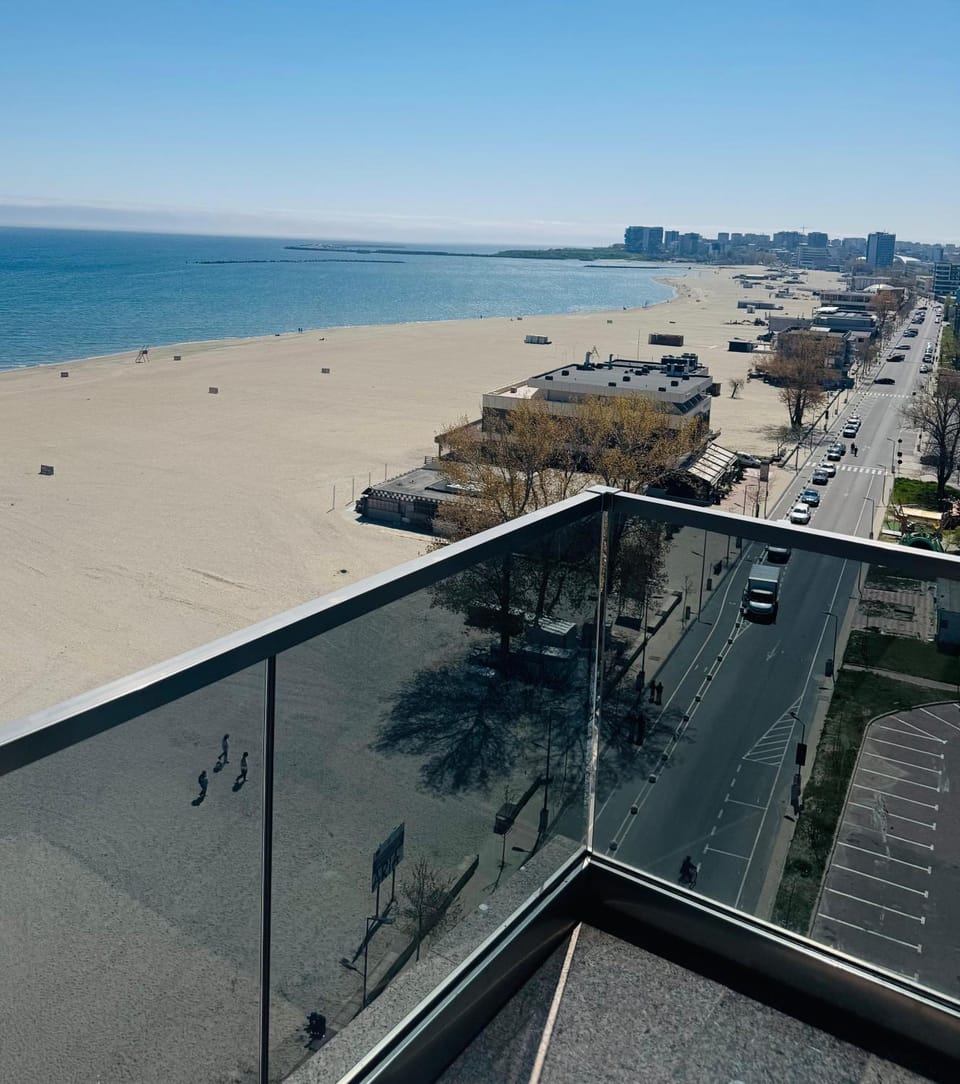 Day, Natural landscape, Beach, City view, Sea view, Parking