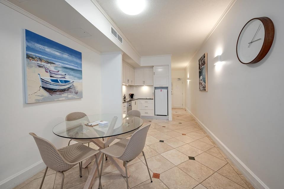 Chic Hastings Street Apartment Apartment in Noosa Heads