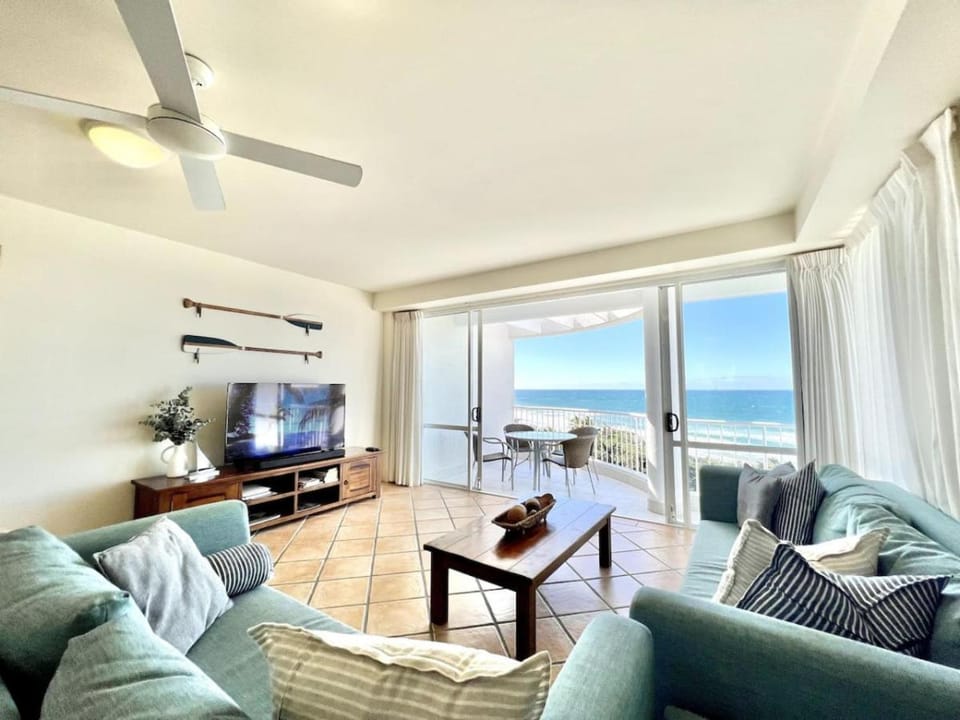 Sunshine Penthouse with stunning Coral Sea views House in Noosa Heads