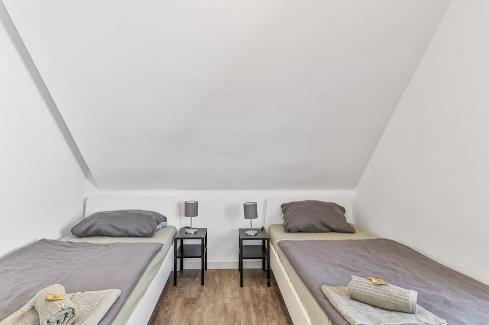 Worker Apartments Oberboihingen near Stuttgart, Autobahn A8, Parking, Wifi, Smart TV Apartment in Baden-Württemberg