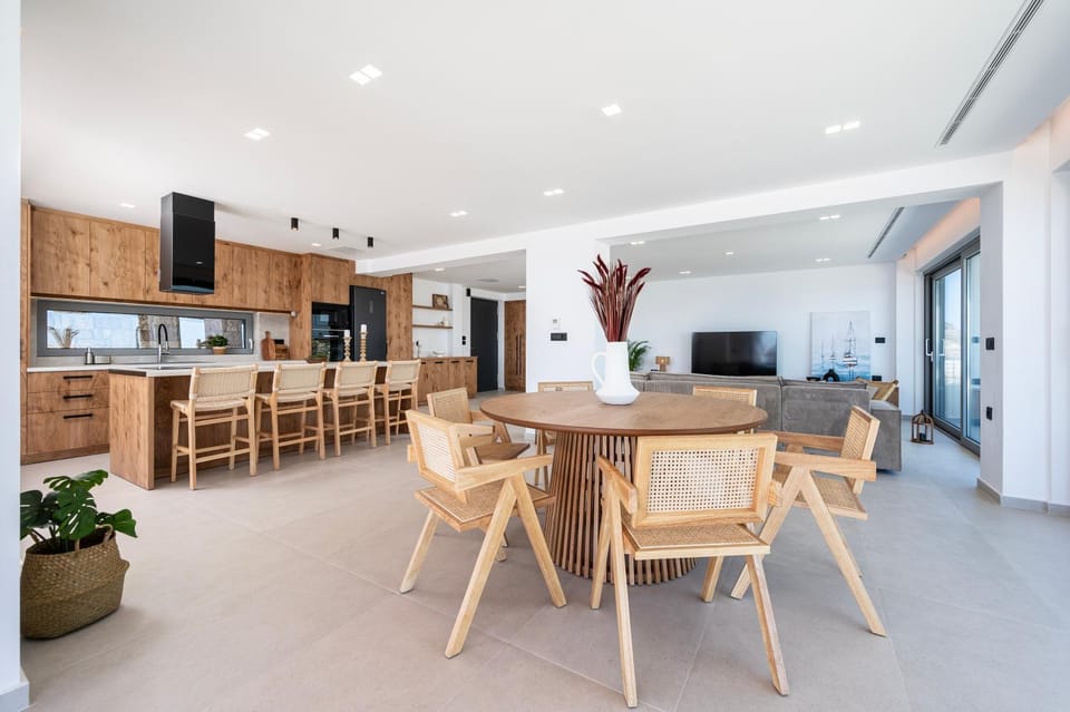 Mousonas Luxury Living Apartment in Kefalos