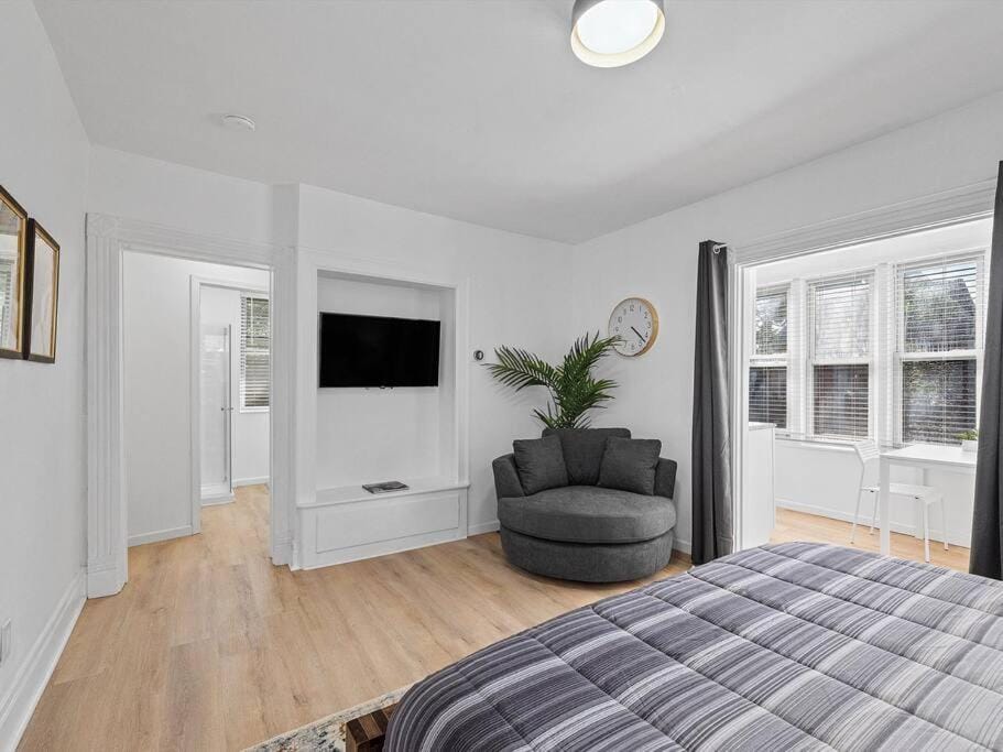 Shadyside, Central !5 Stylish and Bright Studio With Free Parking Apartment in Shadyside