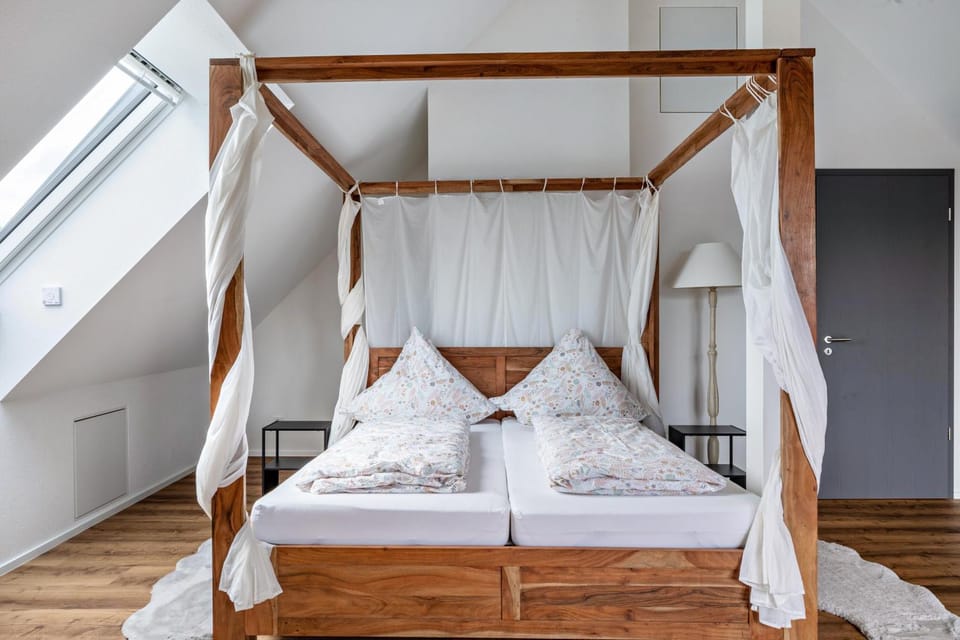 Living room, Bedroom