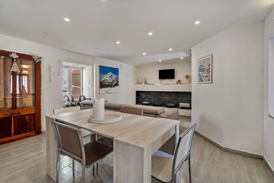 Property building, Living room