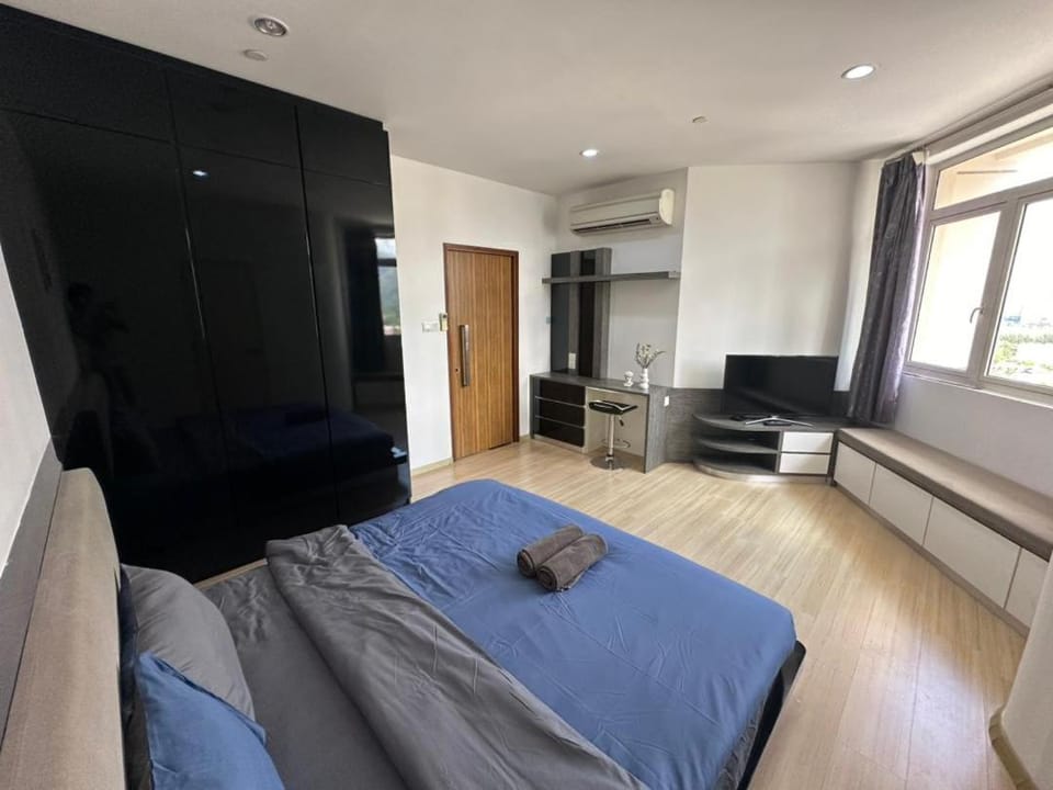 Luxury Suites 118 Island Plaza Apartment in Tanjung Bungah