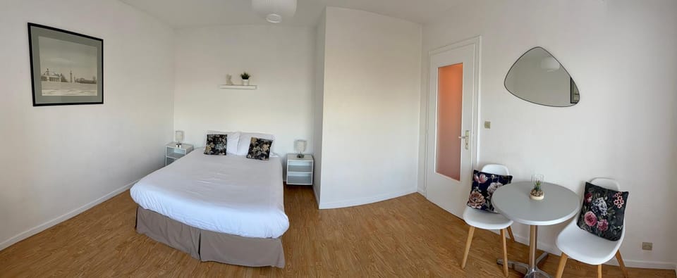 Living room, Bedroom