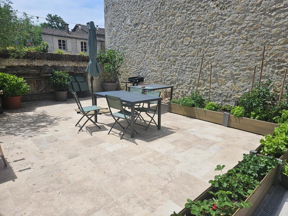 Patio, Garden, Balcony/Terrace