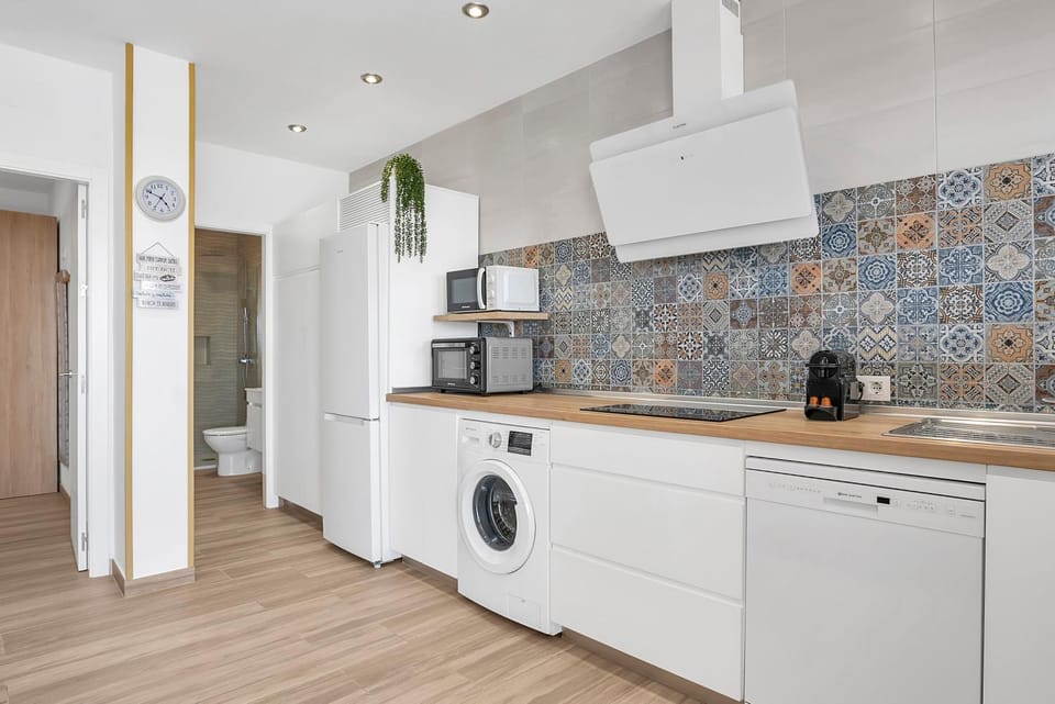 Kitchen or kitchenette, Living room