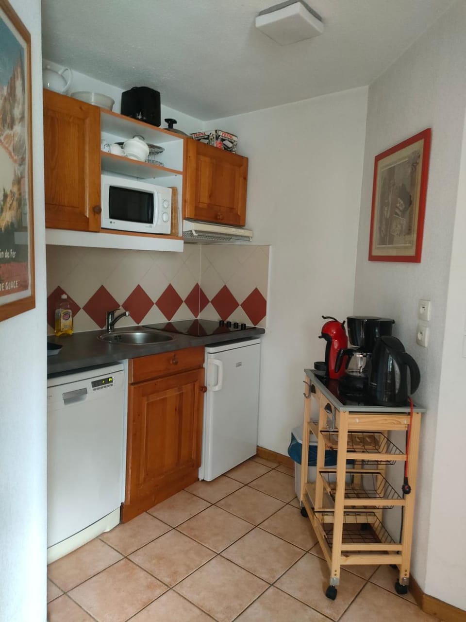 Kitchen or kitchenette