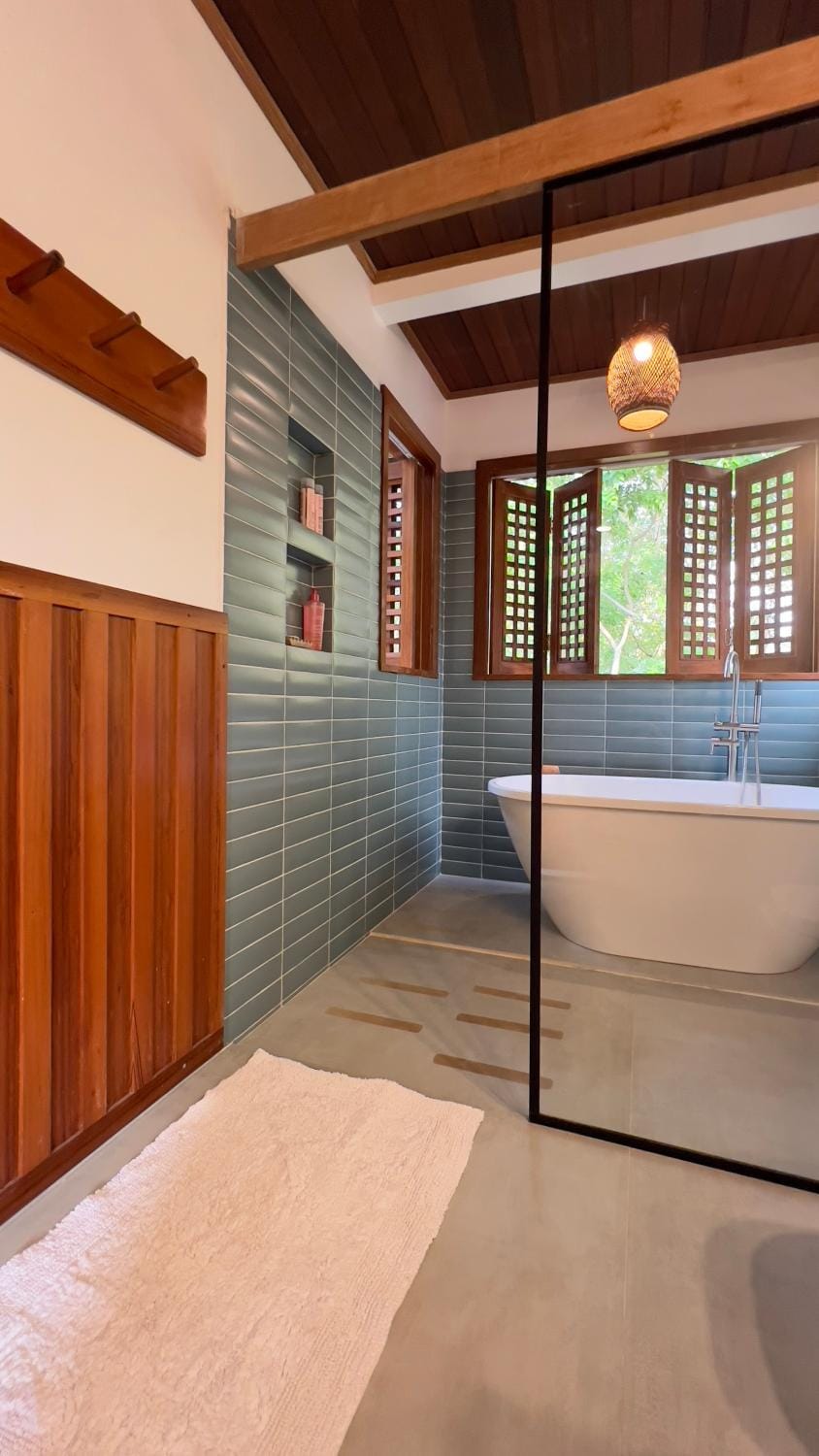 Alter e Estilo, 2 quartos amplos com Ar, 2 banheiros, cozinha completa, charme e conforto junto à Natureza e a 100 metros da praia do Lago Verde House in Alter do Chão
