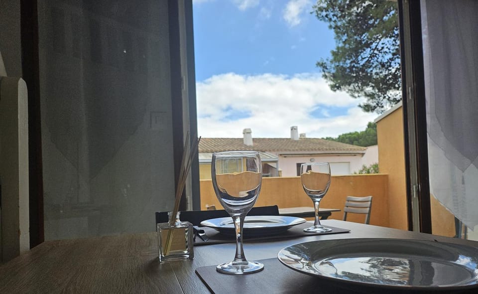 Résidence Eureka-clim-parking-Wifi-piscine-Proche village natu Apartment in Agde