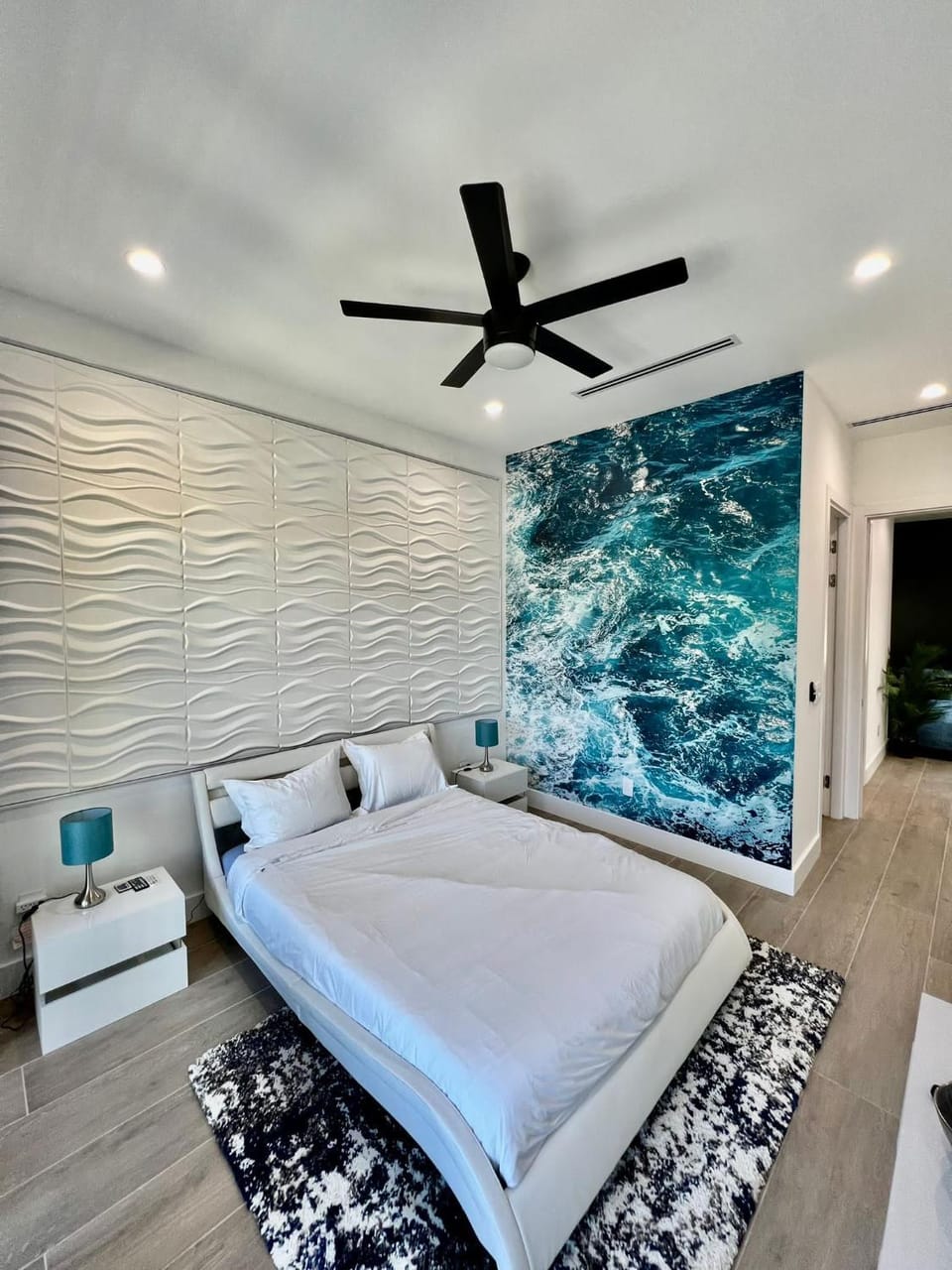 Elements Las Olas w Pool and Spa Near Beach House in Fort Lauderdale