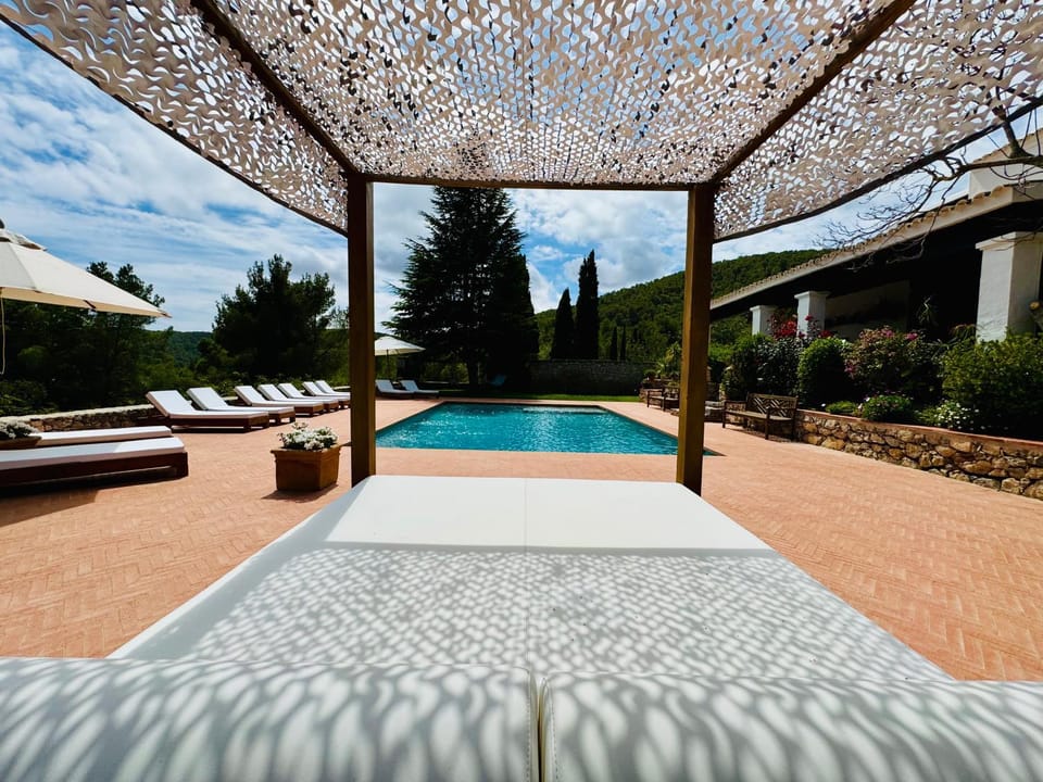 Pool view, Swimming pool, sunbed
