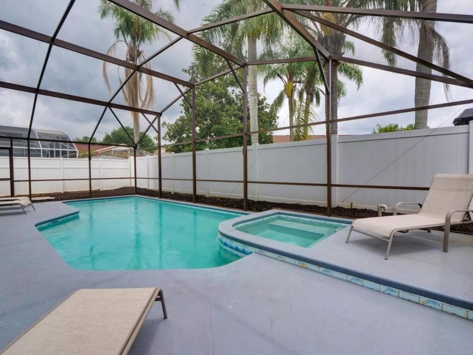 Pool home 5 miles to Disney Great for families House in Four Corners