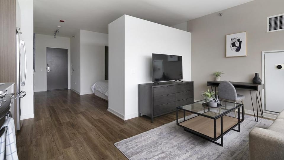 Landing at NEXT - Studio in Near North Side Apartment in Chicago