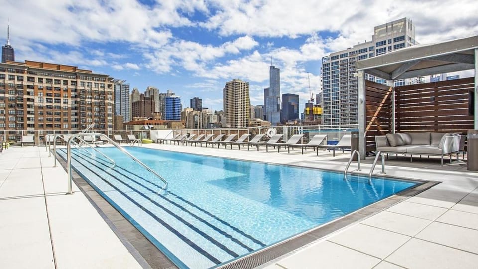 Landing at NEXT - Studio in Near North Side Apartment in Chicago