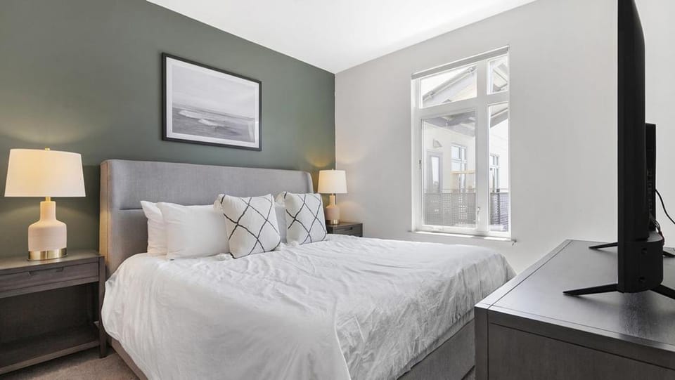 Landing at South Bank - 1 Bedroom in Manchester Apartment in Richmond