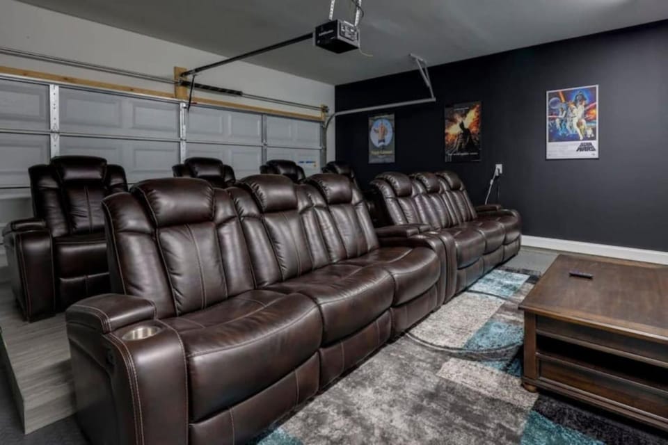 TV and multimedia, Seating area