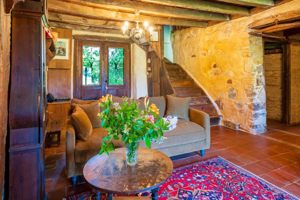 Maison De Charme Avec Jacuzzi House in French Basque Country