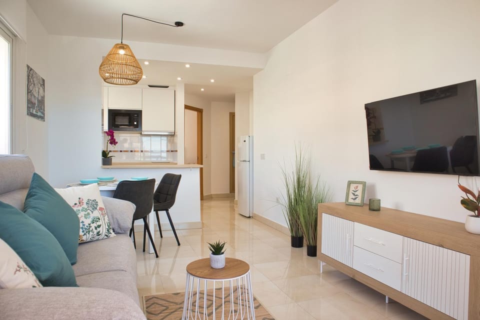TV and multimedia, Living room, Dining area