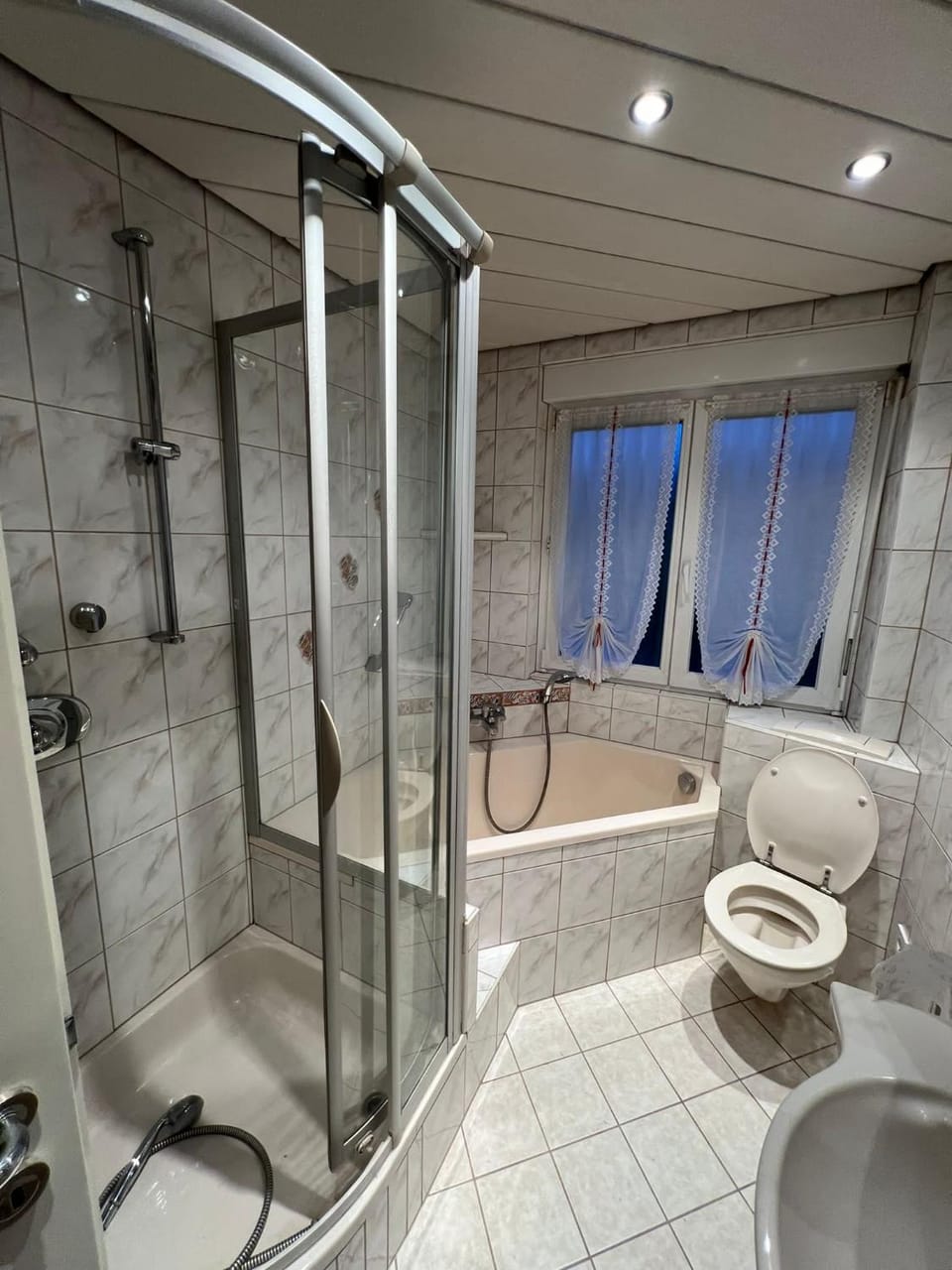 Monteurzimmer oder WG Zimmervermietung in traumhafter Lage Vacation rental in Aargau, Switzerland