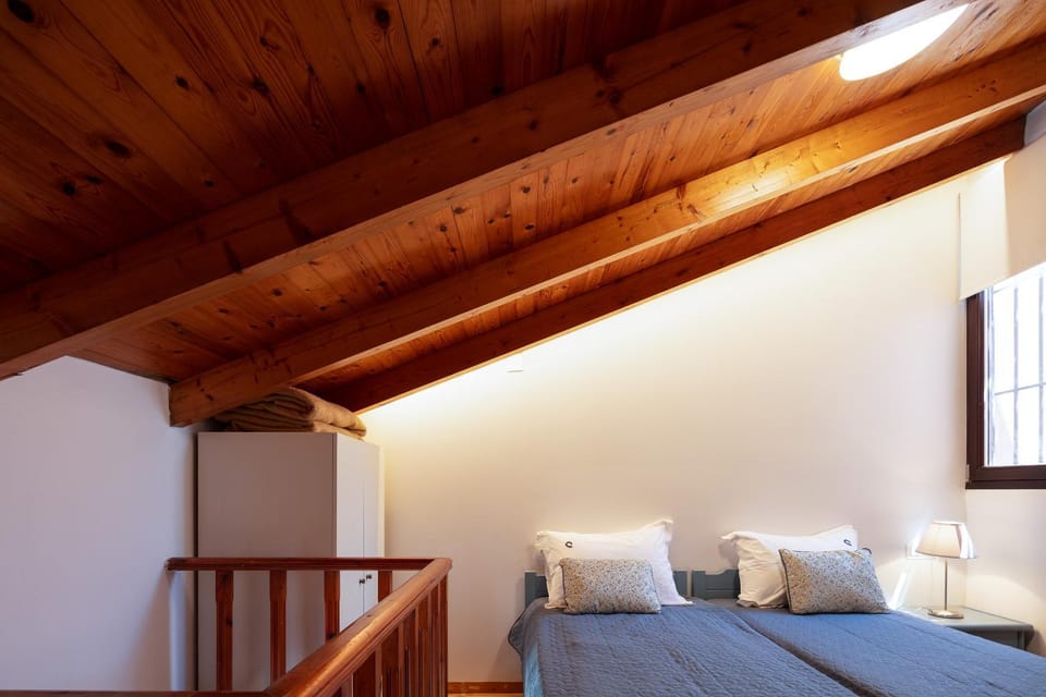 Bedroom, wardrobe