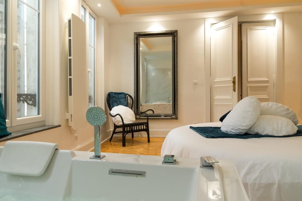 Suite Romantique Spa Privé Apartment in Grand Est