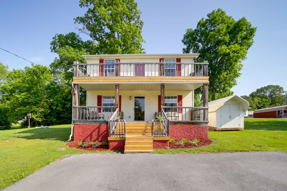 Charming Smokies Home Near National Park! House in Tennessee
