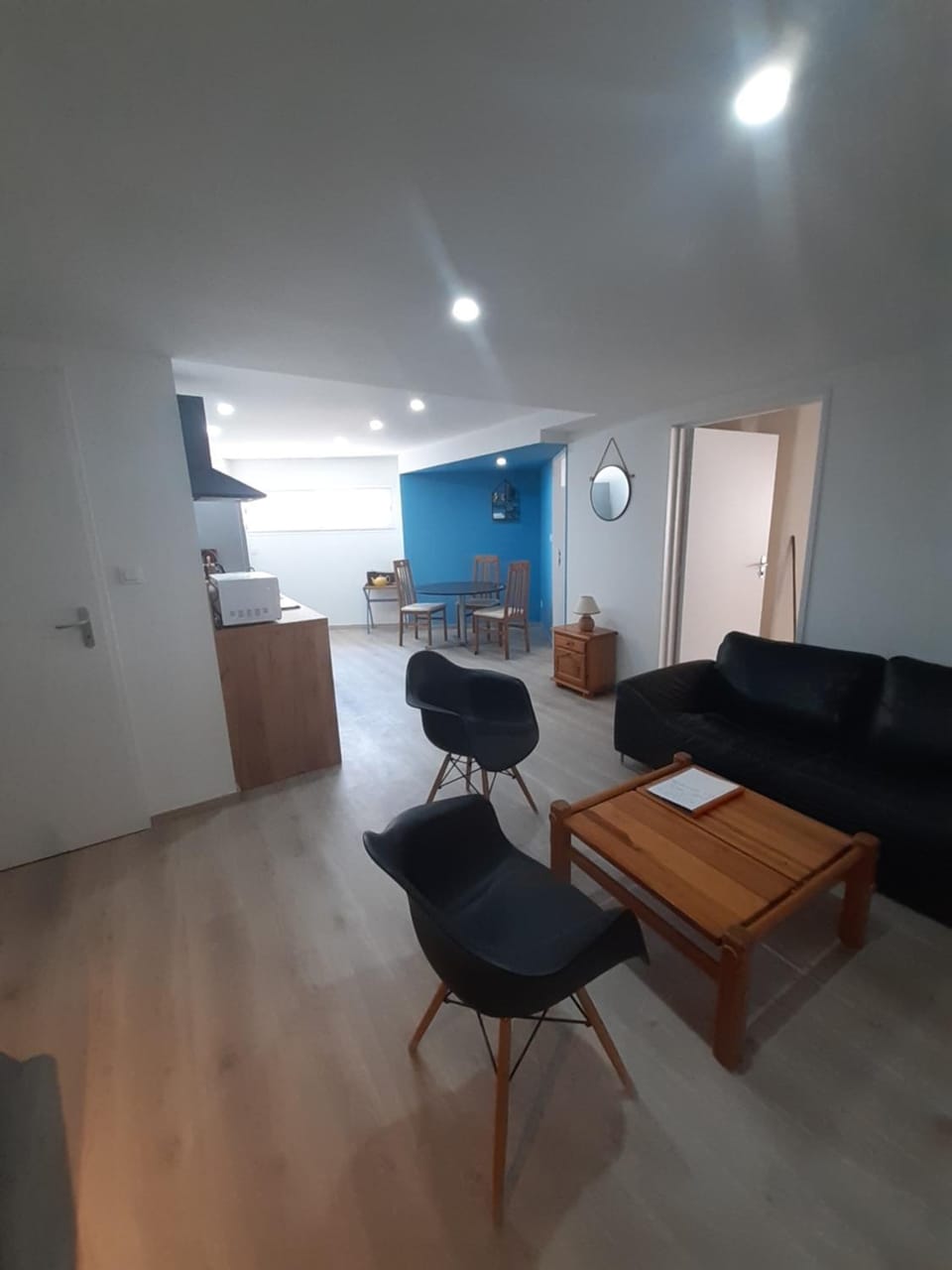 Appartement 50m2 rez de chaussée en plein centre ville garage gratuit Apartment in Occitanie