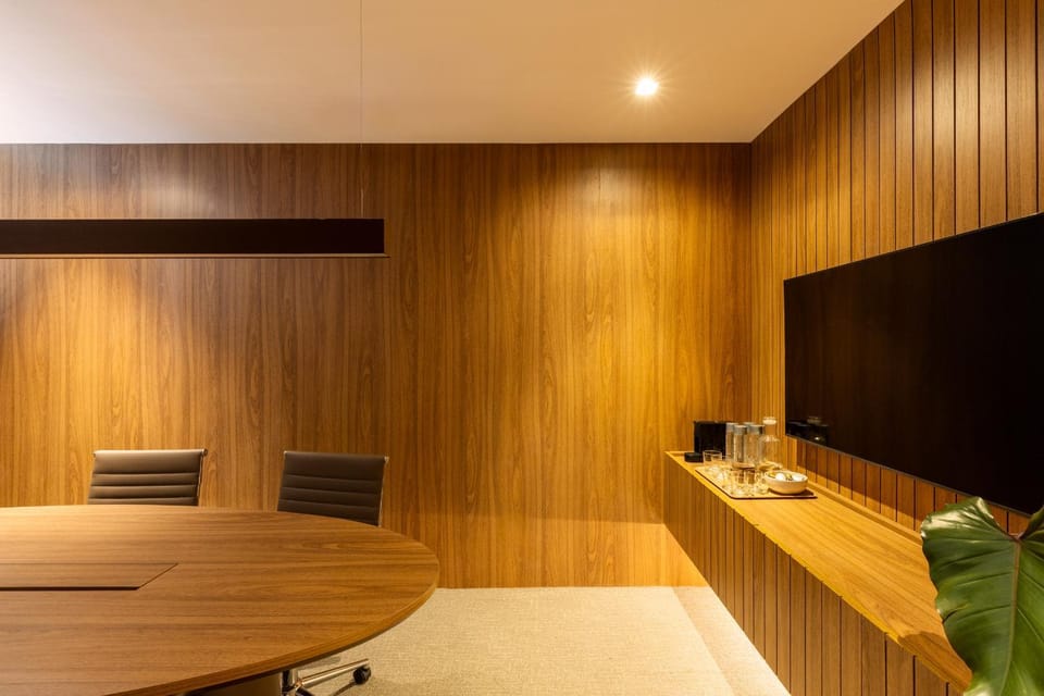 Meeting/conference room
