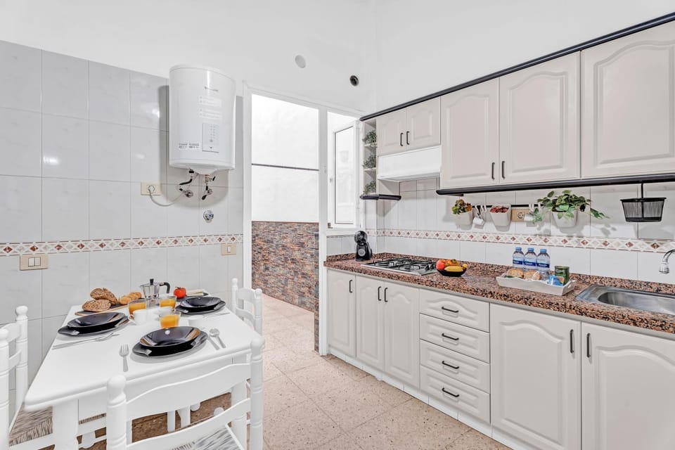 Kitchen or kitchenette, Living room