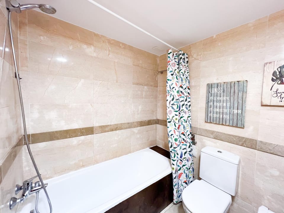 Bathroom, Bath