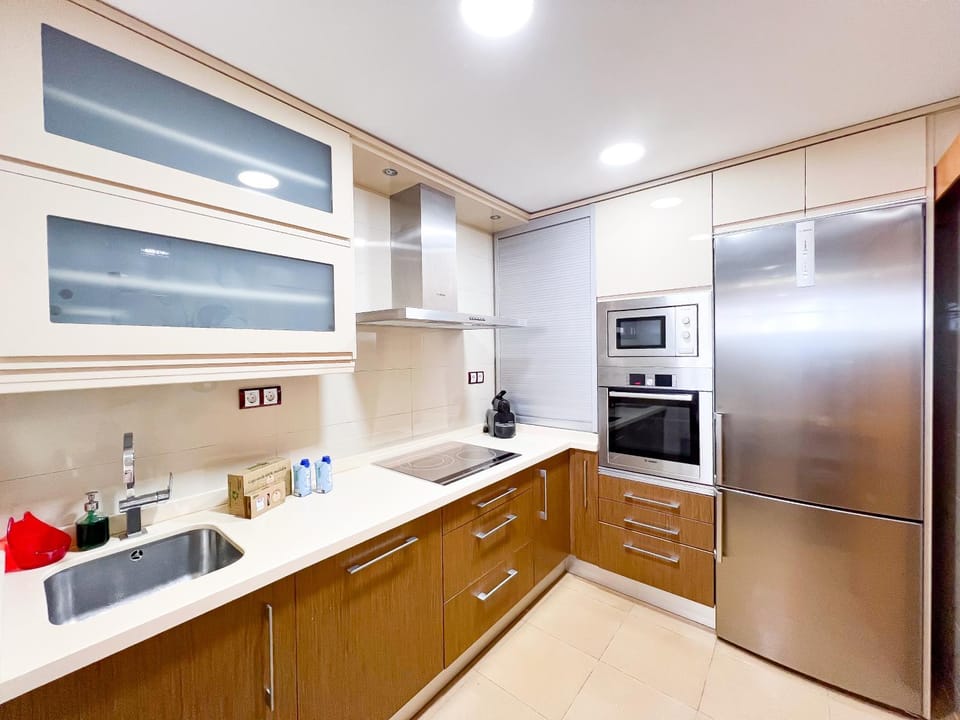 Coffee/tea facilities, Kitchen or kitchenette, dishwasher, oven, stove, toaster