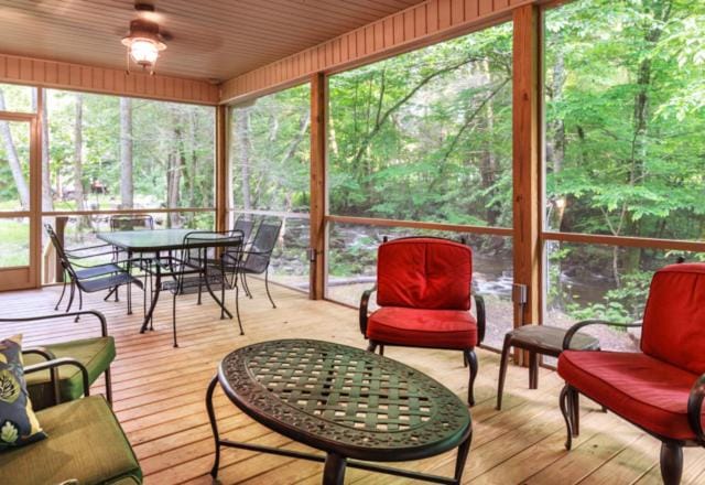 Cork's Creekside By Stony Brook Cabins Cabin in Cosby