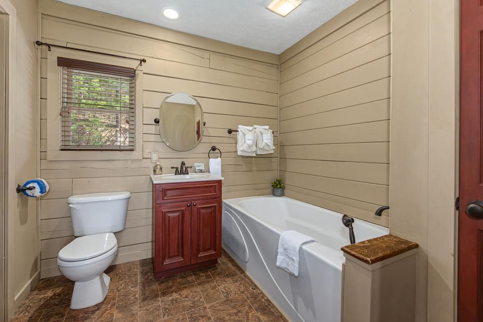 Toilet, Bathroom, Bath, towels