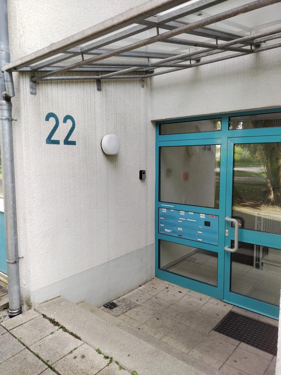 Facade/entrance